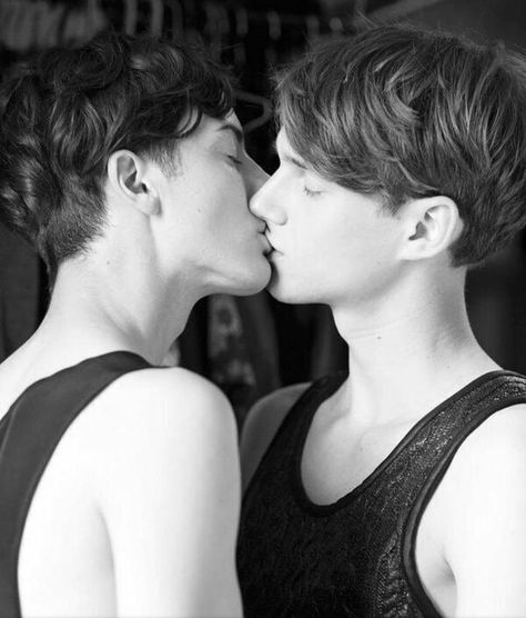 Passionate Couples, Couple Poses Reference, Gay Aesthetic, Men Kissing, Gay Romance, Poses References, Pose Reference Photo, Gay Love, Couples In Love