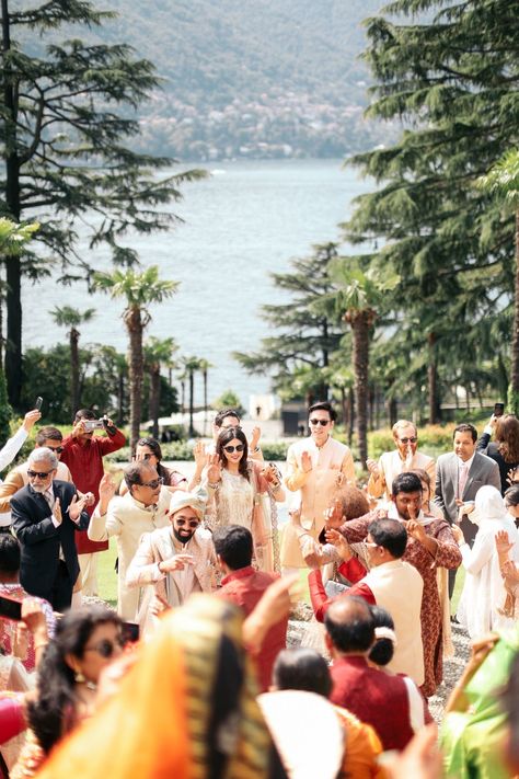 This Indian-Pakistani Wedding Brought Bursts of Vibrant Color to the Shores of Lake Como Hindu Ceremony, Western Wedding Dresses, Wedding Rings Photos, Lake Como Wedding, Traditional Indian Wedding, South Indian Wedding, Asian Wedding, Pakistani Wedding, Wedding Gallery