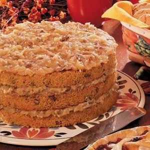 Praline Cake Recipe, Sweet Potato Cake Recipe, Praline Cake, Potato Cakes Recipe, Candy Kitchen, Incredible Cakes, Sweet Potato Cake, Thanksgiving Cakes, Cake Christmas