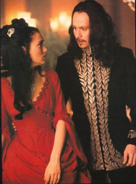 Bustle dress-Brom Stokers Dracula Mina Harker, Dracula Costume, Eiko Ishioka, Vampire Movies, Bram Stoker's Dracula, Red Costume, Hallowen Costume, Period Movies, Bram Stoker