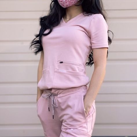 Sold Out Color From The New Jaanuu Line! The Comfiest Scrubs I Own! Pink Scrubs Uniform, Light Pink Scrubs, Pink Scrubs Outfit, Pink Scrubs Aesthetic, Cute Scrubs Outfits, Scrubs Uniform Cute, Nurse Fashion Scrubs, Nursing Outfits, Vet Scrubs