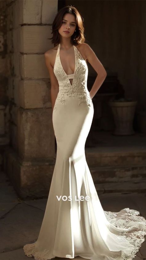 V Neck Mermaid Wedding Dress, Wedding Dress Low Back, Wedding Dresses Videos, Chic Wedding Dresses, Stylish Wedding Dresses, Beach Wedding Inspiration, Brown Wedding, Mother Wedding Dress, Stunning Wedding Dresses