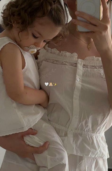 Faceless Hair Pics, Baby And Mom Aesthetic, New Mom Aesthetic, Stay At Home Mom Aesthetic, Motherhood Aesthetic, Baby Daughter, Future Mommy, Diy Bebe, Future Mom