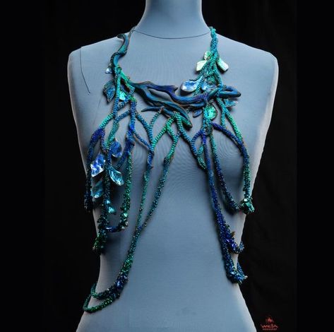 Avatar Costume Design, Metkayina Clothing Tops, Metkayina Aesthetic, Metkayina Clothing, Avatar Wardrobe, Avatar Clothing, Avatar Clothes, Water Clothes, Avatar Fashion