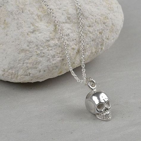 Life Is Fleeting, Real Silver Necklace, Hand Jewelry Rings, Fire Jewelry, Grunge Jewelry, Casual Necklaces, Beautiful Tiaras, Live Life To The Fullest, Skull Jewelry