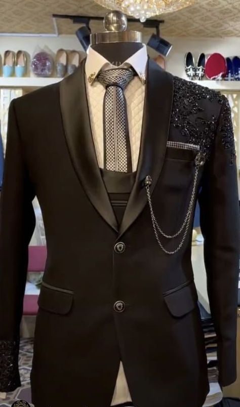 Designer Suits For Men Wedding Indian, Prince Wedding Suit, Tuxedo For Men Wedding Classy, Black Wedding Dress Wedding, White Wedding Outfit, Milan Street Fashion, Black 3 Piece Suit, Mens Evening Wear, Best Wedding Suits For Men