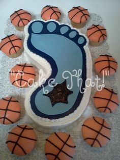 Tarheels Cake! Basketball Cakes, Tar Heels Basketball, North Carolina Tarheels, Tarheels Basketball, Carolina Tarheels, Basketball Cake, Tar Heel, Birthday Party Idea, Carolina Girl