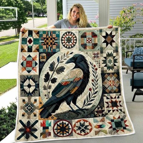 Raven Quilt, Future Inspiration, Pretty Quilt, Halloween Quilts, Sewing Stitches, Art Quilt, Art How, Embroidery Inspiration, Crows