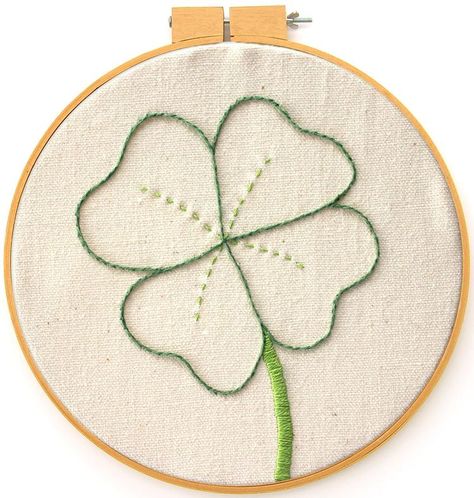 Clover Embroidery, Crewel Embroidery Patterns, Sketches Doodles, Circle Crafts, Bee's Knees, Embroidery Flowers Pattern, Embroidery Patterns Free, Crewel Embroidery, Running Stitch