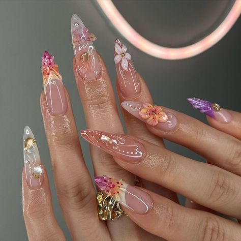 There's a new beauty trend taking over Instagram and it's absolutely stunning. Say hello to "quartz nails". Fun Summer Nails Short Gel, Nail Inspo Acrylic Coffin, Nail Art Designs Square Nails, Gel X Nail Designs Summer, Neutral Design Nails, Nail Inspo With 3d Flowers, Flower Aura Nails, Coffin Aura Nails, Natural Nails Ideas