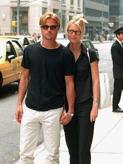 Brad Pitt Style, 90s Style Icons, Celebrity Summer Style, Throwback Outfits, 여름 스타일, Moda Retro, Famous Couples, 90s Outfit, Stil Inspiration