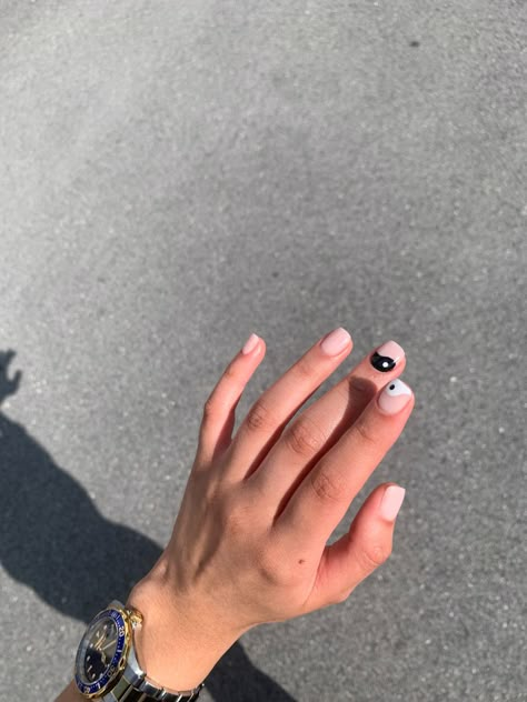 Short Men’s Nails, 8ball Nails Men, Short Nails Ying Yang, Ying Yang Short Nails, Men’s Manicure Ideas, Ying Yang Gel Nails, Ying Yang Nails, Hand Candy, Minimal Nails Art