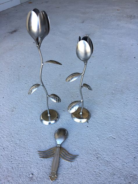 Diy Silverware Crafts, Fork Art, Welded Metal Projects, Metal Art Jewelry, Cutlery Art, Silverware Crafts, Welding Crafts, Welding Ideas, Silverware Art