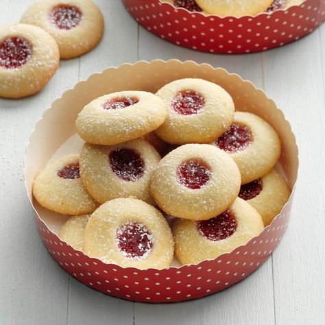 Sweetheart Cookies Sweetheart Cookies, Best Thumbprint Cookies, Cookies Thumbprint, Basic Cookie Recipe, Strawberry Chocolate Chip, Valentines Day Cookie Recipe, Cookies Without Brown Sugar, Peanut Butter Kiss Cookies, Cake Batter Cookies