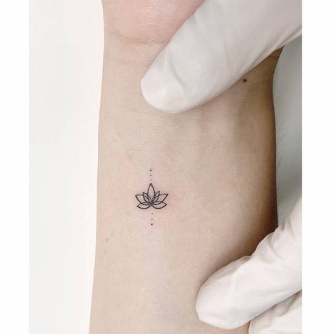 Lotus Tattoo Wrist, Lotus Flower Tattoo Wrist, Tiny Lotus Tattoo, Simple Lotus Flower Tattoo, Simple Lotus Tattoo, Small Lotus Tattoo, Small Lotus Flower Tattoo, Tiny Flower Tattoos, Lotus Flower Tattoo Design