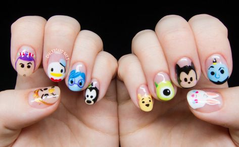 Nail Designs for Kids: Get the tutorial for this Disney character nail art at Chalkboard Nails. Character Nail Art, Cream Nail Art, Disney Princess Nails, Disneyland Nails, Disney Nail Designs, Chalkboard Nails, Disney Inspired Nails, Disney Acrylic Nails, Bolo Mickey