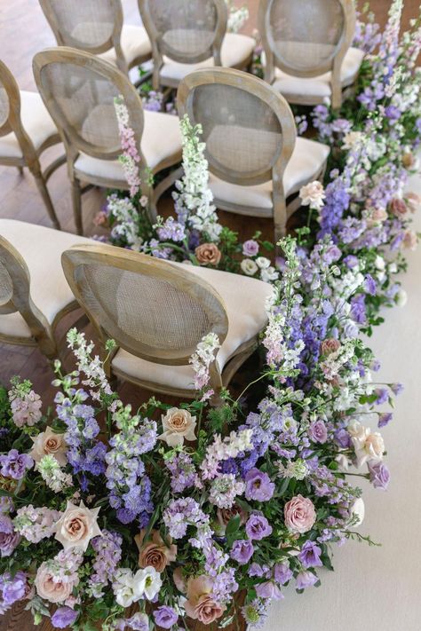 White Green And Lilac Wedding Flowers, Lilac And Light Blue Wedding, Purple Aesthetic Wedding, Sage Green And Lilac Wedding, Lilac And Blue Wedding, Pink And Lavender Wedding, Iris Wedding Flowers, Lilac Wedding Theme, Purple Spring Wedding