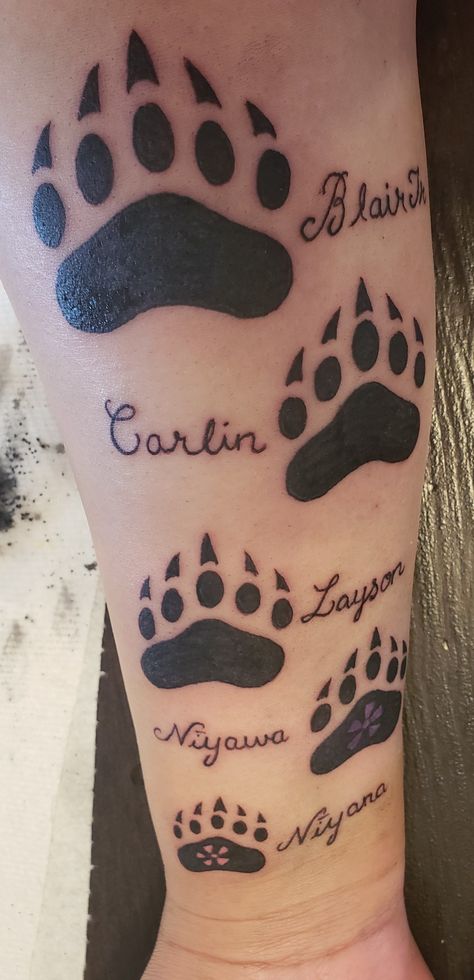 Bear paws of each of my kids 💖 Bear Paws Tattoo, Grandchild Tattoo, Bear Family Tattoo, Bear Paw Tattoo, Bracelet Tattoos With Names, Eagle Feather Tattoos, Grandchildren Tattoos, Bear Paw Tattoos, Random Tattoo Ideas