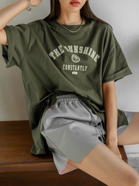 Dark Green Casual  Short Sleeve Cotton Letter  Embellished Slight Stretch Summer Women Tops, Blouses & Tee Green Tshirt Outfit, Big Tshirt Outfit, Blue Tshirt Outfit, Oversized Tee Outfit, Oversized Shirt Outfit, Outfits Con Camisa, Oversize Tshirt Outfits, Tee Shirt Outfit, Outfit Oversize