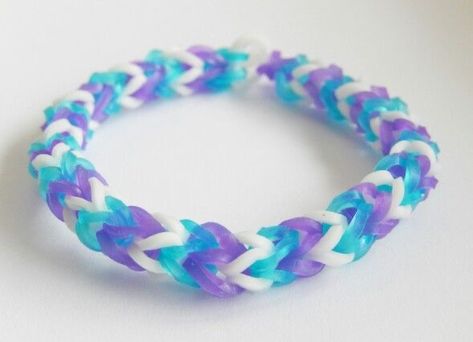 Rubber Band Jewelry, Rubber Band Color Ideas, Rubber Band Bracelet Color Combos, Loomband Bracelet Ideas, Rubber Bracelet Ideas, Bracelet Ideas Rubber Bands, Loombands Bracelet, Rubber Band Bracelet Color Ideas, Bracelet Rubber Bands