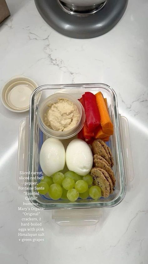 Leah Anne Low Cal Lunchbox Ideas, Healthy Lunch Low Calorie, Easy To Make Lunches, Aesthetic Lunch Ideas For School, Small Lunch Ideas, Packed Lunch Aesthetic, Lunch Healthy Ideas, Salad Lunch Ideas, Packing Lunch