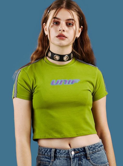 Unif Aesthetic, Alexa Mareka, Daily Beauty Routine, Older Women Fashion, Green Fits, Over 50 Womens Fashion, 90s Fashion, Teen Fashion, Infant Tees