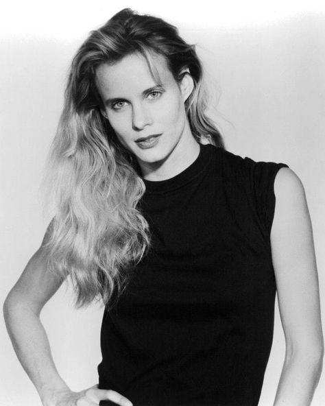 Lori Singer, Handsome Women, Interesting Faces, A Teen, Hd Wallpaper, Actresses, Actors, Long Hair Styles, Celebrities