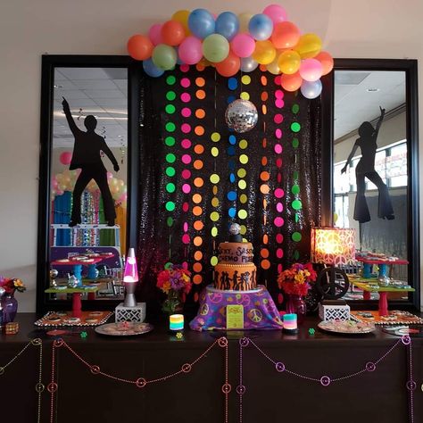 1970s Decorations Party, 70 Party Ideas Decoration, 1970 Party Theme Ideas, 70s Centerpiece Ideas, 70s Party Food Ideas, 70 Party Ideas 70s Theme, 70s Birthday Party Ideas Decorations, 70s Decorations Party, 1970s Birthday Party