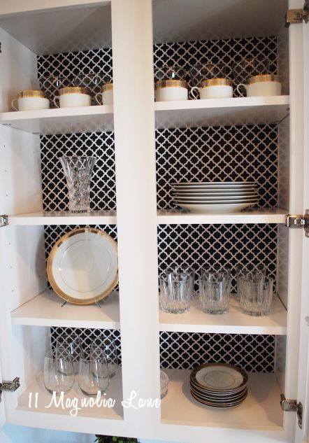 Lining Inside Of Cabinets, Pantry Black, Diy Kast, Shelf Paper, Glass Cabinets, Pantry Makeover, Dining Room Hutch, Easy Diys, Inside Cabinets