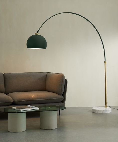 Bow, grand lampadaire arqué, vert et laiton | MADE.com Arch Lamp, Lamp Green, Large Floor Lamp, Lounge Lighting, Floor Lamps Living Room, Arched Floor Lamp, Arc Lamp, Bachelor Pad, Cool Floor Lamps