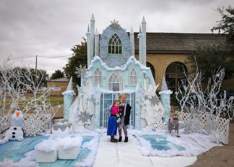 Frozen Castle Trunk Or Treat, Frozen Parade Float, Castle Trunk Or Treat, Frozen Trunk Or Treat, Christmas Hayride, Halloween Wagon, Holiday Parade Floats, Frozen Jr, Frozen Diy