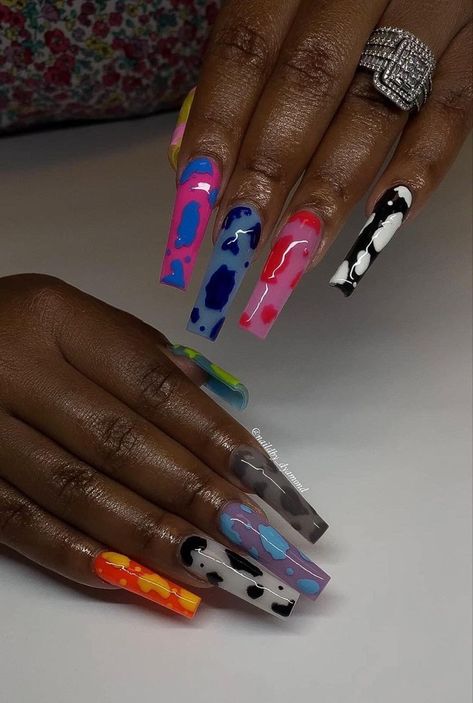 2 Different Nail Designs On Each Hand, Medium Colorful Nails, 2 Different Color Nails On Each Hand, Baddie Long Acrylic Nails, Long Colorful Nails, Cow Nails Acrylic, Lsd Nails, Braider Nails, Eclectic Nails