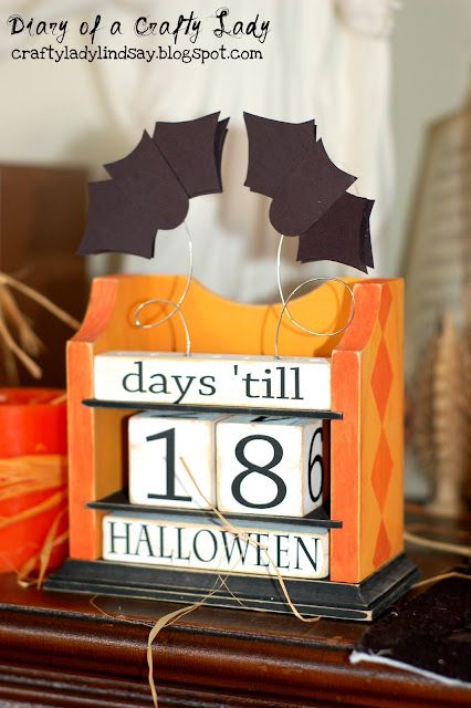 Diary of a Crafty Lady: Halloween Countdown Block Calendar Halloween Countdown Calendar Diy, Countdown Calendar Diy, Halloween Calendar, Daughter Pictures, Countdown Blocks, Halloween Countdown Calendar, Block Calendar, Halloween Countdown, Creative Valentines