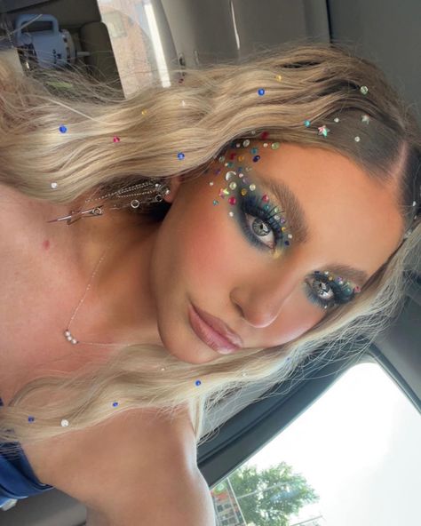 Eras Tour Makeup, Karneval Diy, Taylor Swift Makeup, Taylor Swift Costume, Festival Make Up, Concert Makeup, Taylor Outfits, Taylor Swift Party, Taylor Swift Tour Outfits