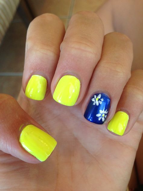 Blue And Yellow Short Nails, Blue And Yellow Nails Short, Yellow And Navy Blue Nails, Blue And Yellow Flower Nails, Yellow Snd Blue Nails, Yellow Nails Design, Light Blue Nails, Blue Pin, Blue Springs