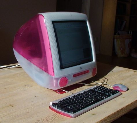 Never Forget Imac G3, Ipad Computer, Computer Gadgets, Childhood Memories 90s, Tech Aesthetic, Spy Kids, Retro Gadgets, Amazing Street Art, Computer Room