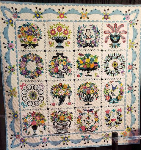 Japanese Baltimore Album Quilts Southwestern Quilts, Wildlife Quilts, Album Quilt, Baltimore Album Quilt, Bargello Quilts, Big Block Quilts, International Quilt Festival, Japanese Quilts, American Quilt