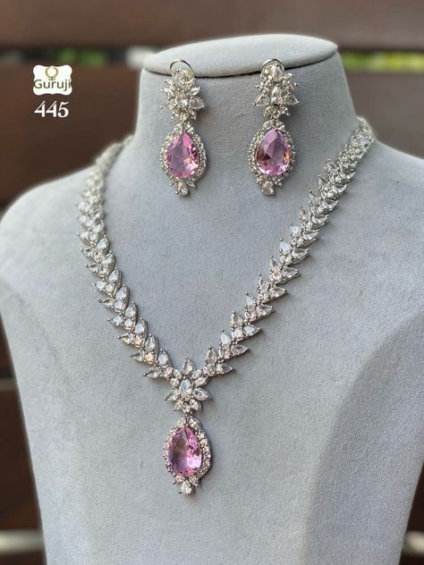 Fancy Jewelry Necklace, Pretty Jewelry Necklaces, Expensive Jewelry Luxury, Fancy Jewellery Designs, Necklace Indian, Indian Necklace, Diamond Jewelry Designs, Bridal Gold Jewellery Designs, Cz Necklace