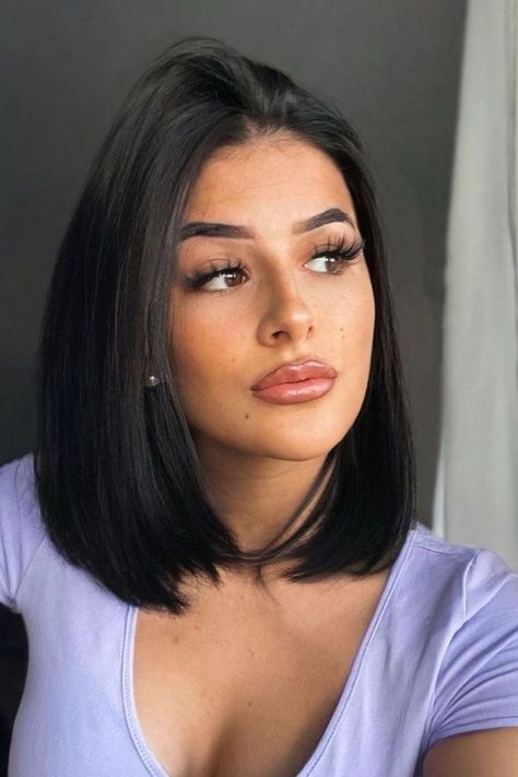 Dark Long Bob Hairstyles, Long Brown Bob Hairstyles, Shoulder Length Hair One Length, Rihanna Bob Haircut, Round Bob Haircut, Bob Hairstyles Thick Hair, Short Haircut For Chubby Face, Long Bob With Curtain Bangs, Haircut 2025