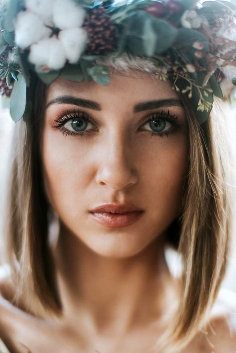 Makeup Round Eyes, Boho Bridal Makeup, Forest Style Wedding, Bridal Makeup Ideas, Soft Wedding Makeup, Amazing Wedding Makeup, Beautiful Wedding Makeup, Gorgeous Wedding Makeup, Wedding Hairstyles And Makeup