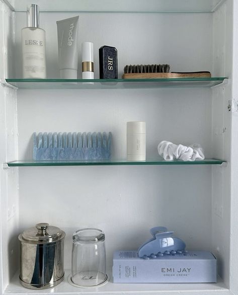 Clean Bathroom Aesthetic, Organised Aesthetic, Rhode Skin, Emi Jay, College Bedroom, Clean Bathroom, Bathroom Goals, Dream Apartment, First Apartment