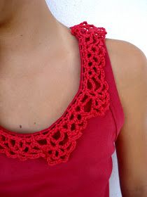 Little Treasures: How to crochet on a piece Trash To Couture, Crochet Embellishments, Presents For Women, Crochet Collar, Crochet Fabric, Crochet Borders, Love Crochet, Crochet Edging, Crochet Trim