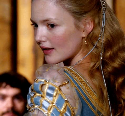 Holiday Grainger, Rhaella Targaryen, Eileen Kelly, Holliday Grainger, Lucrezia Borgia, Period Films, Medieval Woman, The Borgias, Targaryen Aesthetic