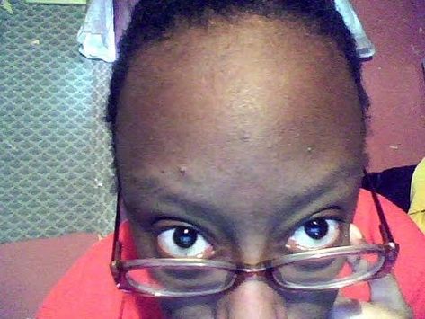 Big Forehead Funny, Big Ahh Forehead, Hairstyles For Small Foreheads, Forehead Pics, Hairstyles Big Forehead, Hairstyles For Big Foreheads Black, Big Forehead Hairstyles Black Women, Hairstyle For Big Forehead, Hair Styles For Big Foreheads