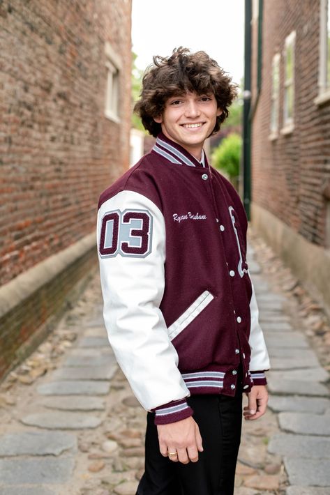 Letterman Jacket Pictures, Male Senior Photos, Boy Senior Portraits, Senior Portraits Male, Letter Jacket, Senior Photos Boys, Fox Photography, Senior Portrait Poses, Graduation Picture Poses