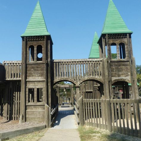 The City of Sulphur Springs offers beautiful parks for enjoying the outdoors. Read about the parks in Sulphur Springs in the County Line archives. Sulphur Springs Texas, Outdoor Playscapes, Sulphur Springs, Play Outside, Top Kids, Splash Pad, Story Setting, Town Square, Beautiful Park