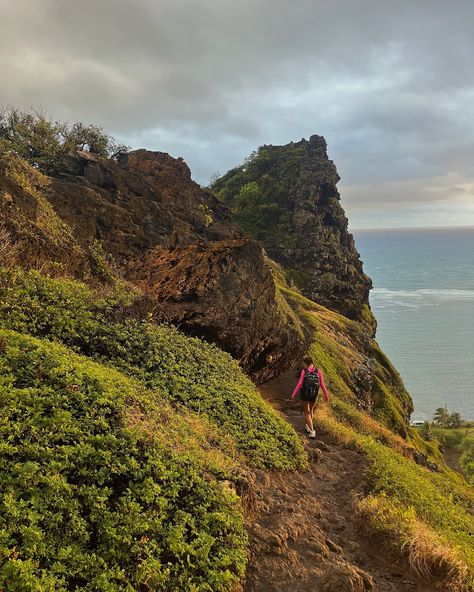 weekended a lil too hard… Hawaii Hike, Hawaii Hikes, Hawaii Life, Hawaii Beach, Island Living, 2025 Vision, Oahu Hawaii, Sunrise Photography, Ocean Life