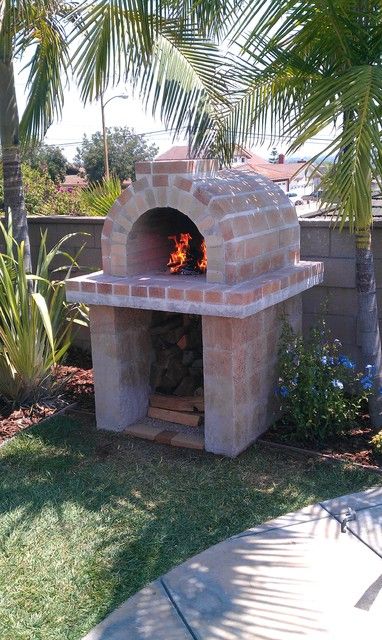 The Knox Family Wood Fired Brick Pizza Oven in California - Beach Style - Landscape - San Diego - by BrickWood Ovens | Houzz Wood Fired Pizza Oven Diy, Cheap Backyard Makeover Ideas, Brick Pizza Oven Outdoor, Pizza Oven Outdoor Diy, Backyard Pizza Oven, Brick Oven Outdoor, Pizza Oven Kits, Diy Pizza Oven, Brick Pizza Oven