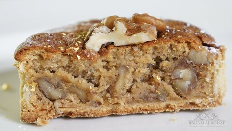 Walnut Tart #almondcream #nuts #pies #walnuttart Keto Tarts, Bruno Albouze, Lemon Mousse Cake, Walnut Tart, Hazelnut Tart, Slovenian Food, Butter Pastry, Sweet Pies, Cream Pasta