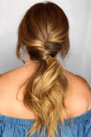 Twisted Ponytail Greasy Hair Ideas Double Twist Ponytail, Hair Styles For Greasy Hair, Twisted Ponytail, Basic Ponytail, Second Day Hair, 2nd Day Hair, Double Twist, Greasy Hair, Second Day Hairstyles